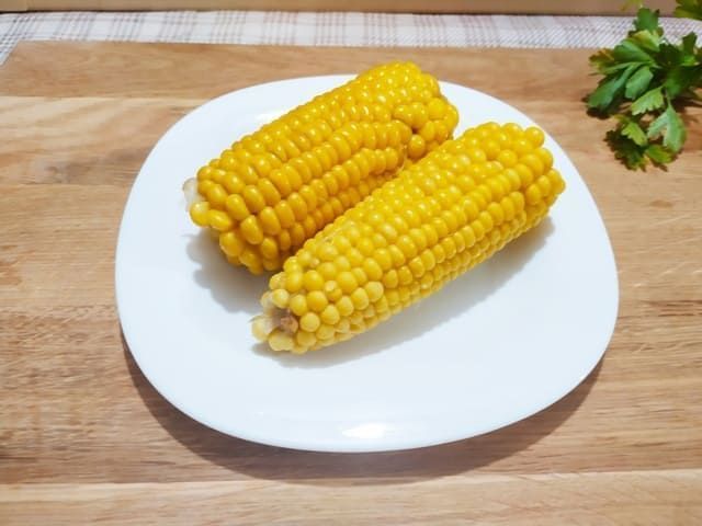 Сколько варить кукурузу в початках в кастрюле? фото - 3
