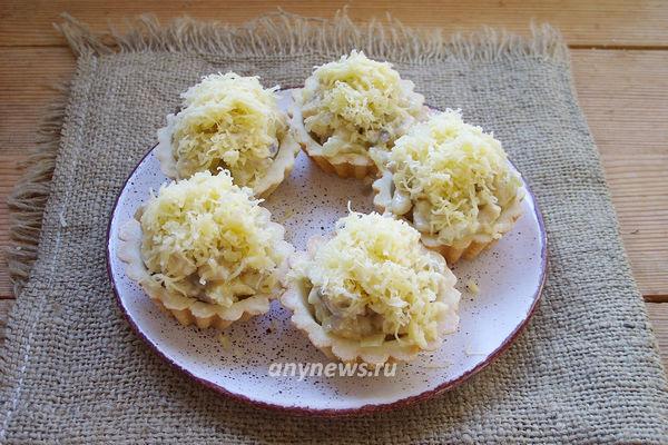 Тарталетки с начинкой - курица с грибами и сыром