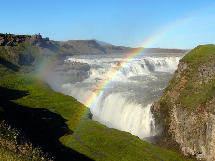 водопад Гюдльфосс и радуга