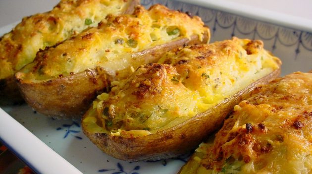 Фаршированный картофель Блюда из фарша: Фаршированный картофель