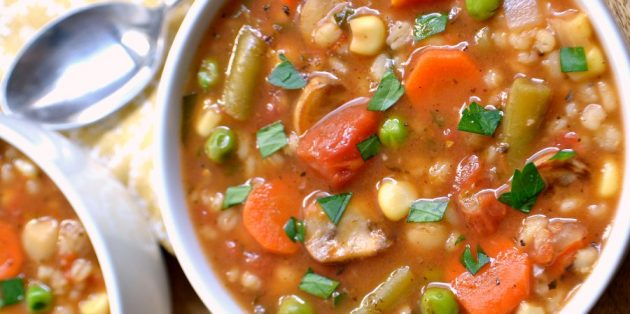 овощные супы: суп с перловкой, шампиньонами и нутом