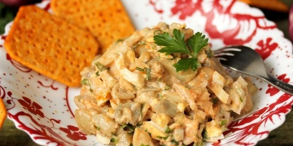 Салат с баклажанами и курицей