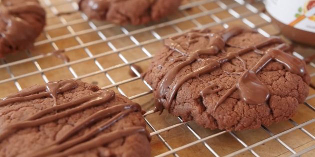 Как приготовить простое шоколадное печенье