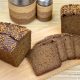 Чёрный хлеб с кориандром на ржаной закваске