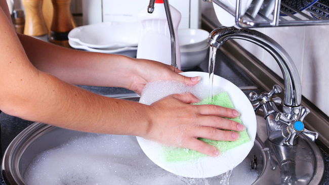 средство для мытья посуды фейри