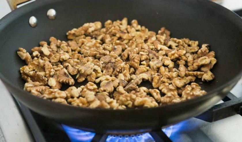 Жареные грецкие орехи