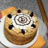 Классический медовик с черносливом и грецкими орехами Классический медовик с черносливом и грецкими орехами