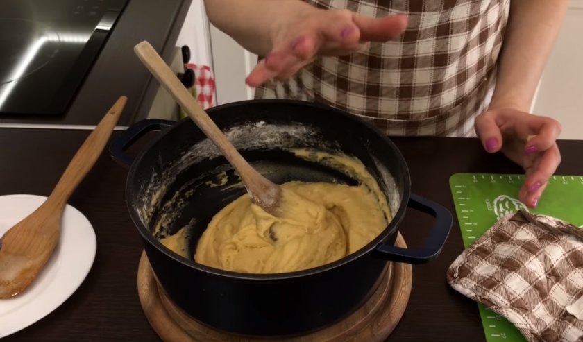 Медовый «Царский» торт с черносливом и орехами 