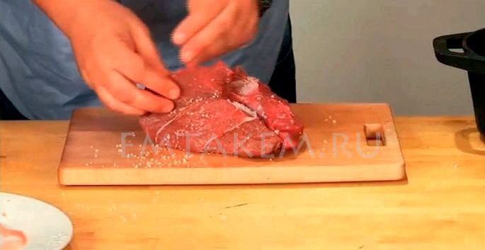 Как приготовить оленину вкусно в домашних условиях в духовке на ней