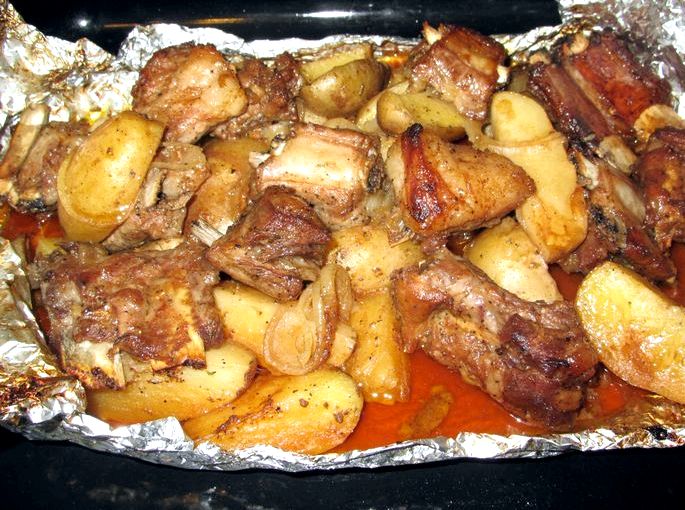 Ребра свиные в духовке с картошкой в рукаве Горчицу можно заменить соевым