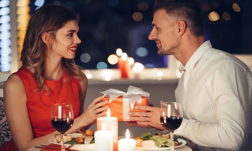 Как устроить романтический вечер для любимой?
