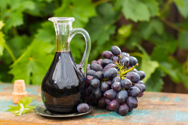 Винный уксус готовится из виноградных виноматериалов