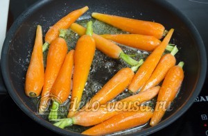 Глазированная морковь: Обжарить морковь