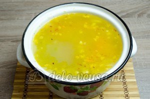 Щи из свежей капусты: Добавляем поджарку в суп