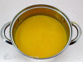 Тыквенный суп-пюре с плавленным сыром и сухариками: Растворить сыр в супе