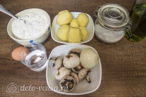 Вареники с картошкой и грибами: Ингредиенты