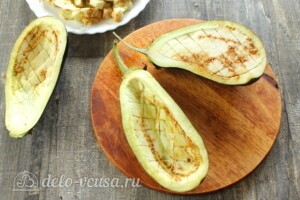 Баклажаны, фаршированные грибами и овощами: фото к шагу 1.