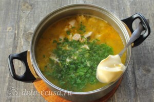 Тыквенный суп с курицей и сыром: фото к шагу 10.