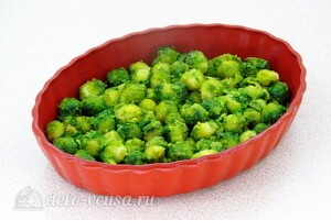Запеченная брюссельская капуста с сыром: фото к шагу 6.