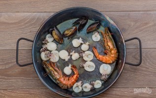Испанская паэлья с морепродуктами - фото шаг 4