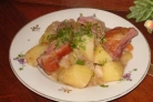 Тушеная картошка с копчеными ребрышками