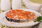 Семга под икорным соусом