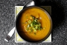 Морковный суп с мисо и кунжутом