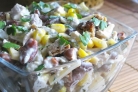Салат с беконом и сухариками