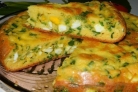 Пирог с яйцами и зеленым луком в мультиварке