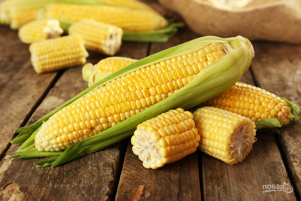 Початки свежей кукурузы