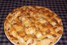 Яблочный пирог в карамельном соусе