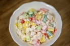 Салат с курицей и овощами