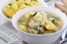 Щи из кислой капусты со свининой