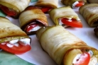 Рулеты из баклажанов с помидорами