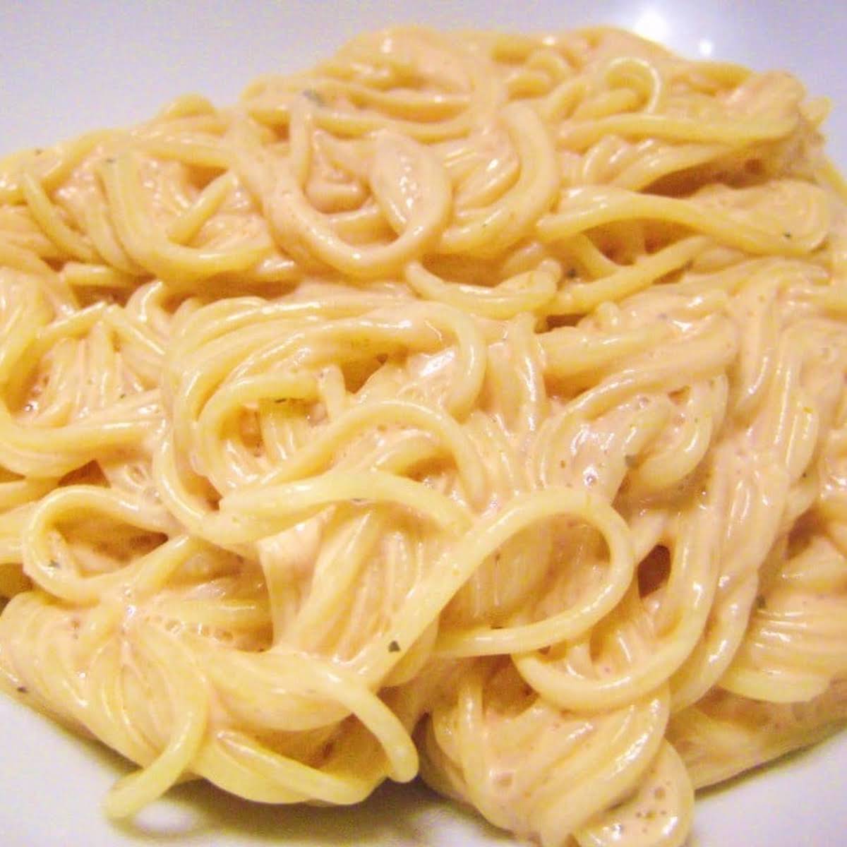 Спагетти с сыром и пастой