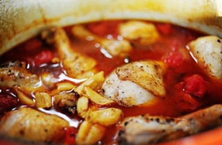Куриные ножки, запеченные в томатном соусе