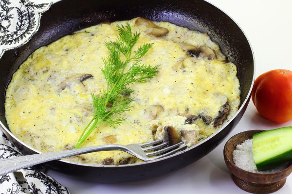 Омлет с грибами и сыром