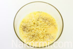 Омлет с грибами и сыром