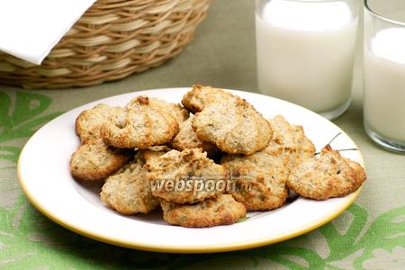 Фото рецепта Овсяное печенье с фисташками