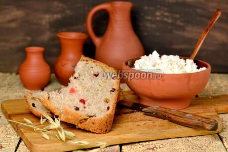 Фото рецепта Хлеб с вялеными ягодами и орехами в хлебопечке