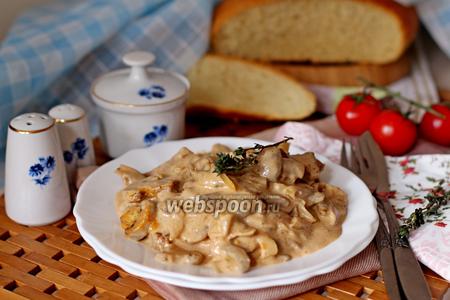 Фото рецепта Бефстроганов с грибами и тимьяном
