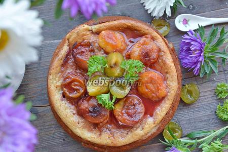 Фото рецепта Пирог с яблоками и сливами
