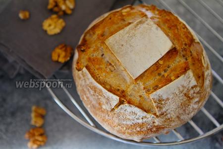 Фото рецепта Хлеб на закваске с грецкими орехами