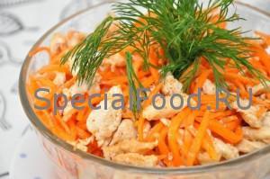 Салат с морковью по-корейски и куриным филе: