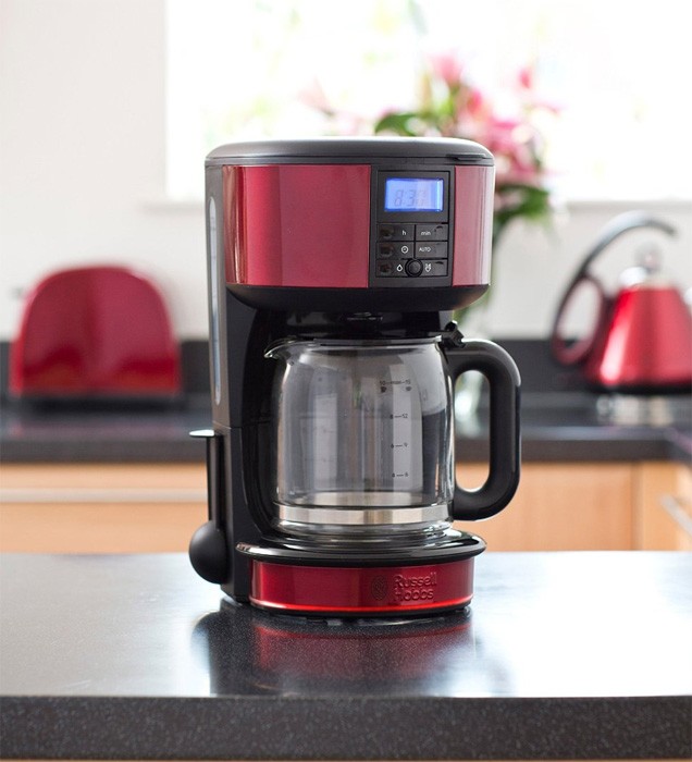 RUSSELL HOBBS 20682-56 – лучшая капельная кофеварка без фильтра