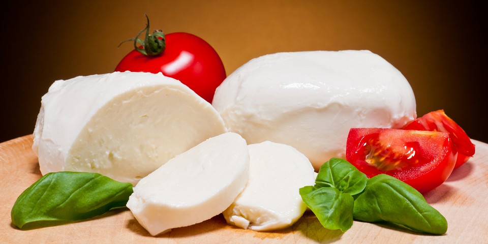 Mozarella2 cr cr - Как приготовить итальянскую пиццу - Рецепт