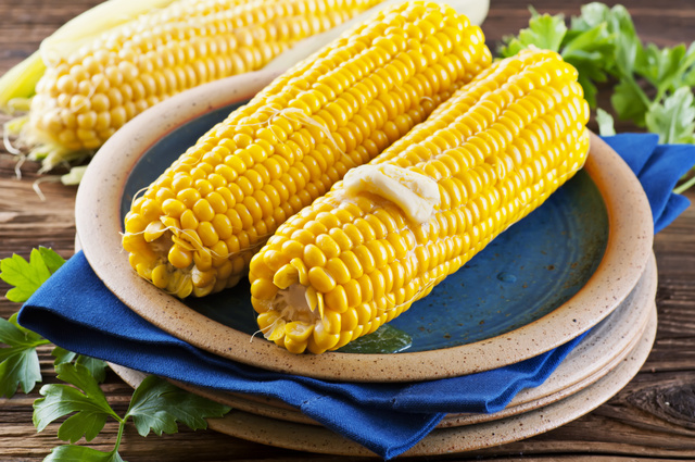 Как правильно готовить кукурузу