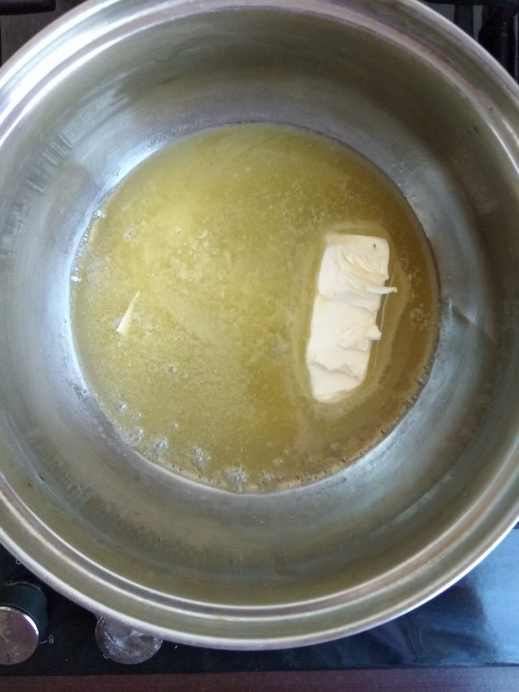Фото рецепта - Спагетти с запечённой курицей под сливочным соусом - шаг 7