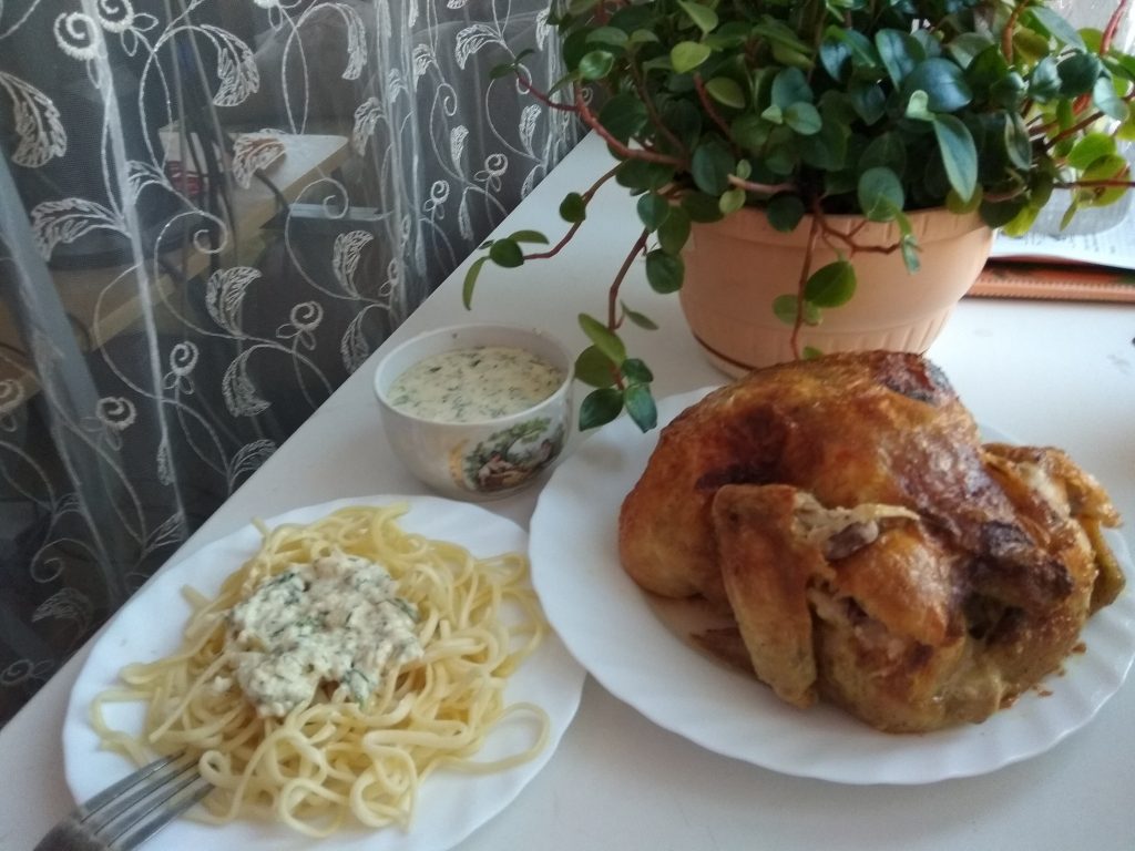Фото рецепта - Спагетти с запечённой курицей под сливочным соусом - шаг 11