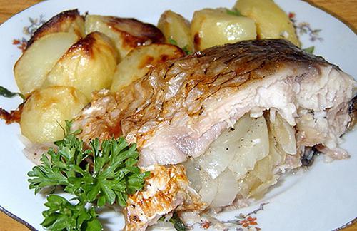 рецепт карпа в сметане в духовке